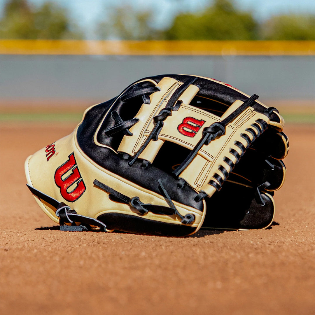 Wilson 2027 A2K 1724 11.75" Infield Baseball Glove - Blonde/Black/Red